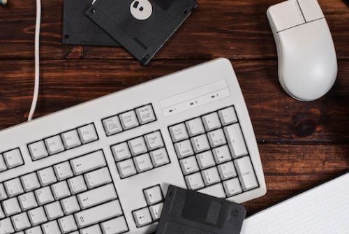 view-retro-computer-hardware_23-2149506834